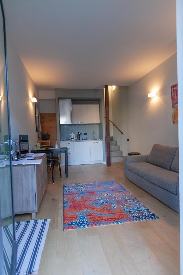 Al Centro Del Borgo Apartment Guarene Екстериор снимка