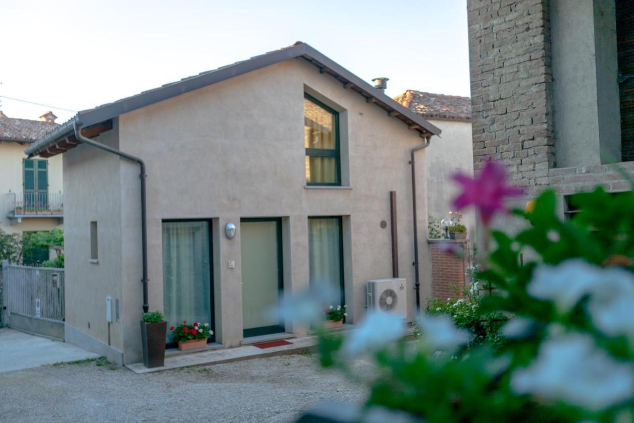 Al Centro Del Borgo Apartment Guarene Екстериор снимка