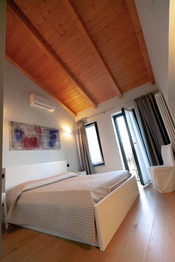 Al Centro Del Borgo Apartment Guarene Екстериор снимка